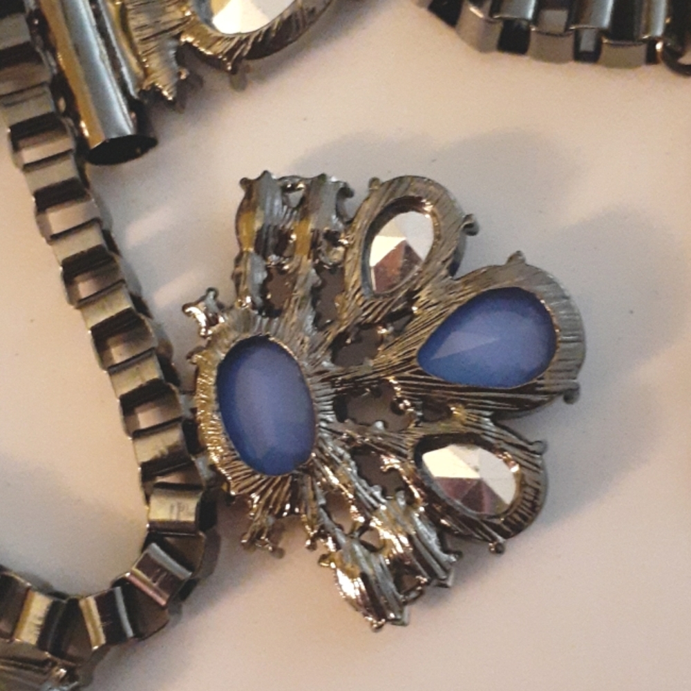 NWT Betsey Johnson Sweater Chain Necklace - Picture 8 of 8